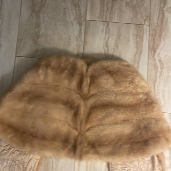 Shoulder throw Mink - Picture 5 of 5